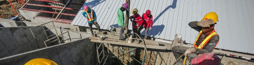Trabalhadores expostos a riscos em gerenciamento de projetos na construção civil