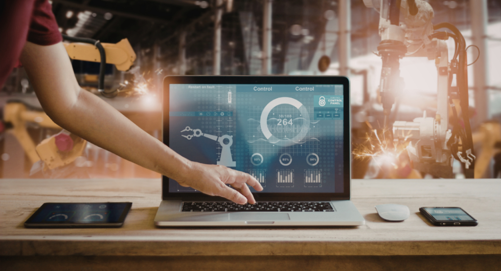 Interface digital em um laptop exibindo indicadores de controle industrial, representando a agilidade de um software last planner na gestão.